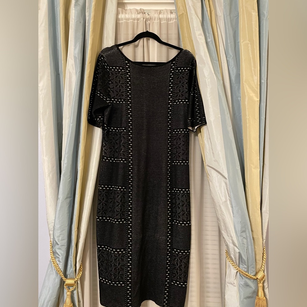 Long Black Patterned Dress - Picture 2 of 3
